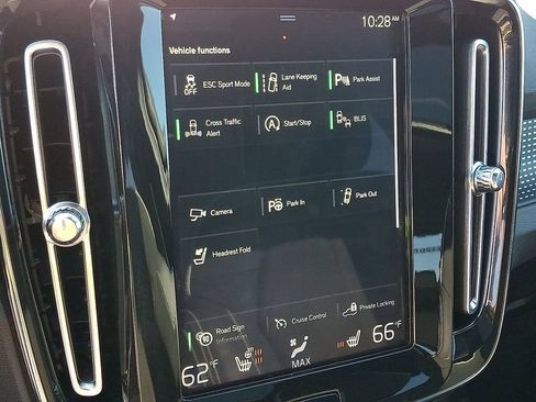 Used 2020 Volvo XC40 T5 R-Design w/ Protection Package Premier image 28