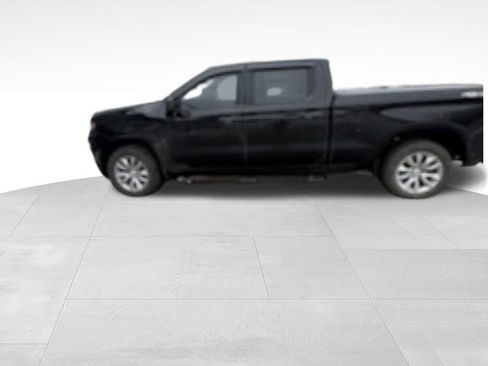 Used 2020 Chevrolet Silverado 1500 Custom w/ Custom Value Package image 23