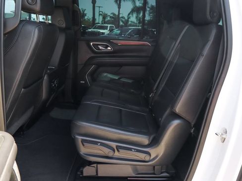 Used 2021 Chevrolet Suburban LT RWD image 47