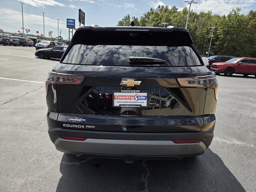 Used 2025 Chevrolet Equinox LT w/ Convenience Package II AWD/4WD image 15
