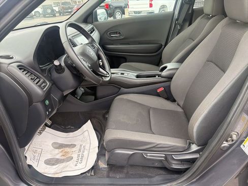 Used 2021 Honda HR-V Sport image 11