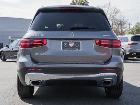 New 2026 Mercedes-Benz GLB 250 4MATIC image 6