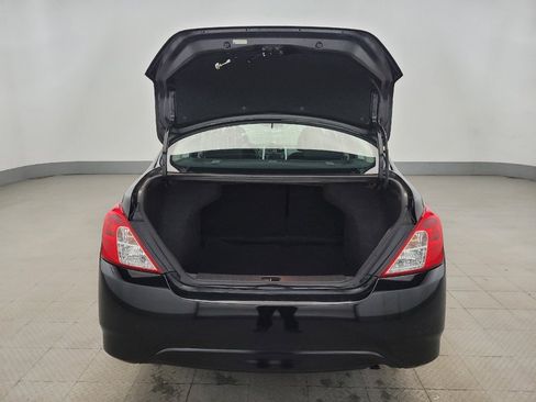 Used 2017 Nissan Versa SV w/ SV Special Edition Package image 29