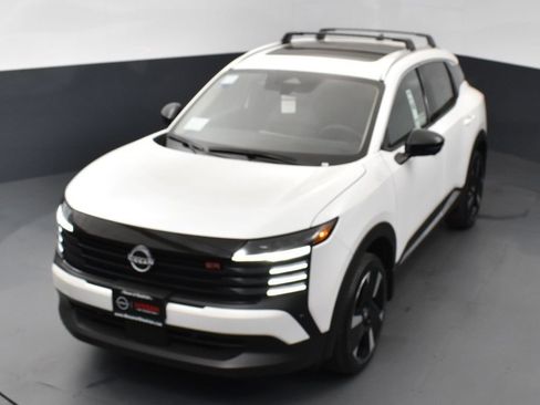 New 2026 Nissan Kicks SR w/ SR Premium Package FWD image 46