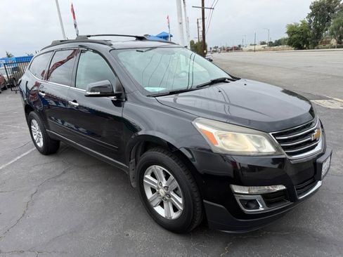 Used 2013 Chevrolet Traverse LT image 1