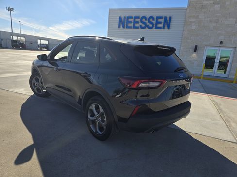 Used 2025 Ford Escape ST-Line image 5