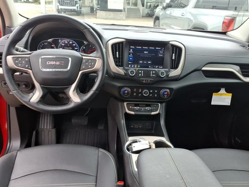 Used 2024 GMC Terrain Denali w/ Denali Premium Package AWD/4WD image 15