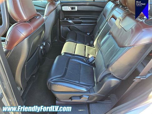 Certified 2020 Ford Explorer Platinum w/ Premium Technology Package image 11