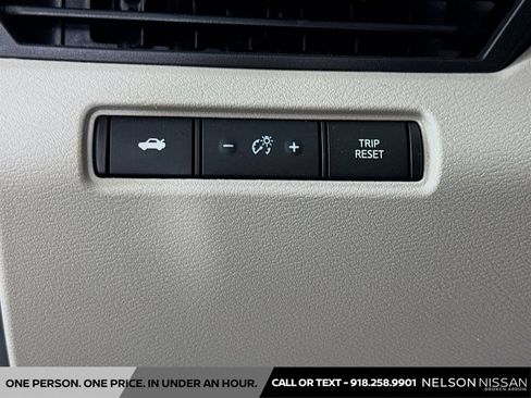 Certified 2025 Nissan Altima 2.5 SV FWD image 10