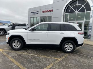 Used 2023 Jeep Grand Cherokee Laredo AWD/4WD video 2