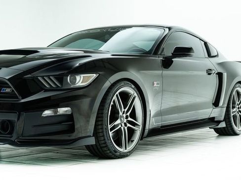 Used 2015 Ford Mustang GT Premium w/ GT Performance Package RWD image 9