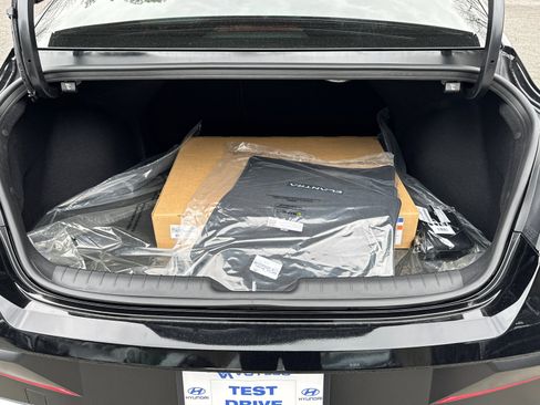 New 2026 Hyundai Elantra Limited image 13