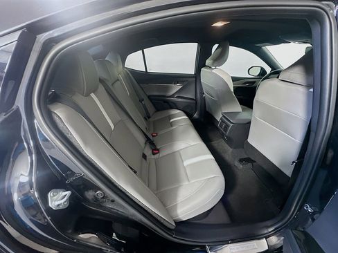 Used 2025 Toyota Camry SE image 27