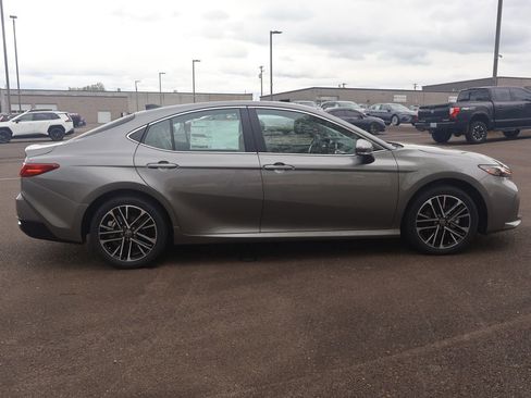 New 2026 Toyota Camry XLE w/ Premium Package image 9