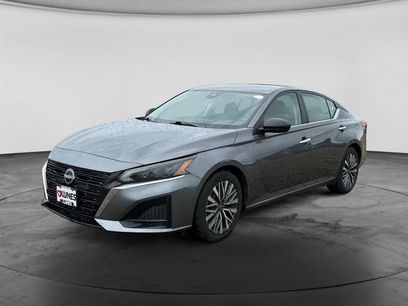 Used 2025 Nissan Altima 2.5 SV