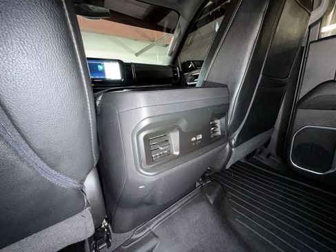 Used 2022 Chevrolet Silverado 1500 RST image 21