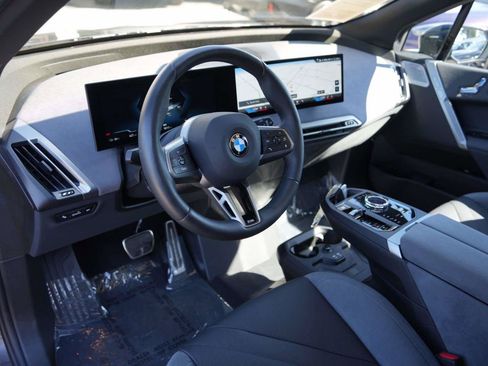 Certified 2026 BMW iX xDrive45 w/ M Sport Package AWD/4WD image 13