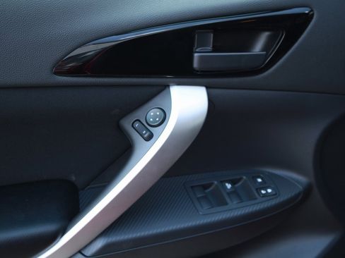 New 2025 Mitsubishi Eclipse Cross ES image 13