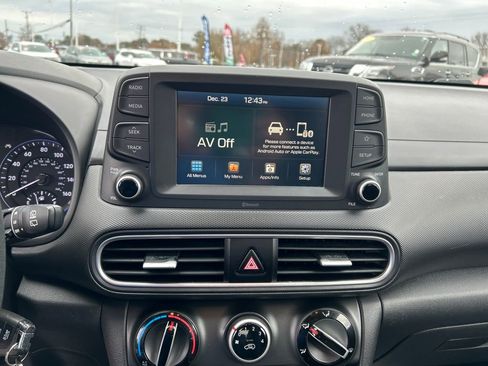 Used 2021 Hyundai Kona SE image 17