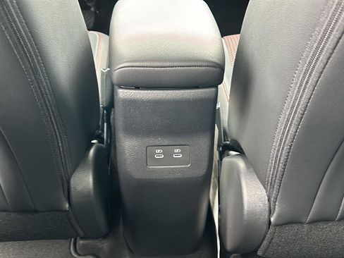 New 2026 Nissan Kicks SR image 15