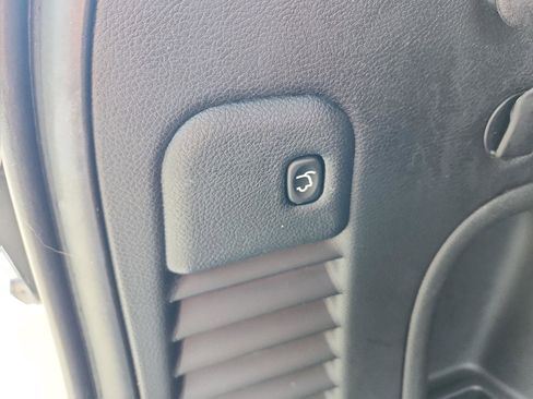 Used 2021 Jeep Grand Cherokee Limited image 12