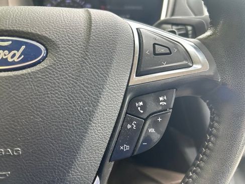 Used 2019 Ford Fusion SE w/ Equipment Group 151A FWD image 18