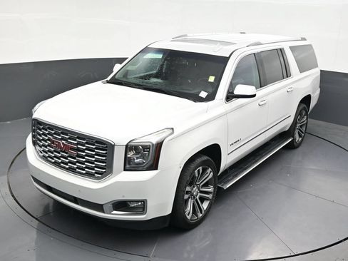 Used 2020 GMC Yukon XL Denali w/ Denali Ultimate Package RWD image 16