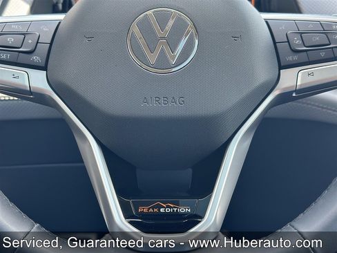 Used 2025 Volkswagen Atlas Peak Edition SE AWD/4WD image 33