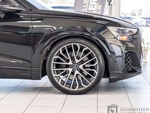 Used 2025 Audi SQ8 Premium Plus w/ 23" Wheel Package AWD/4WD image 11