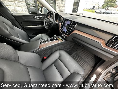 Used 2023 Volvo XC60 B5 Plus AWD/4WD image 13