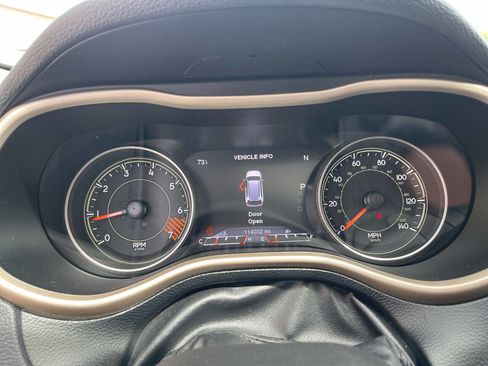 Used 2015 Jeep Cherokee Limited AWD/4WD image 15