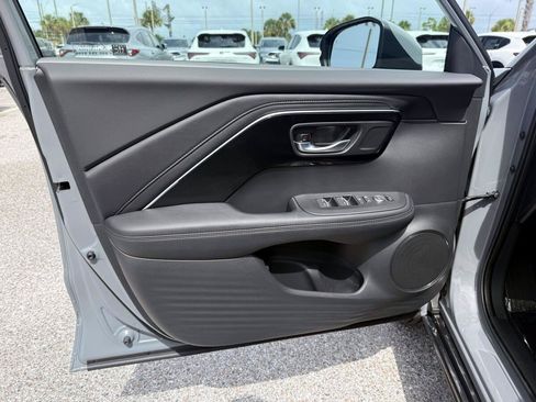 Used 2025 Acura ADX FWD image 16