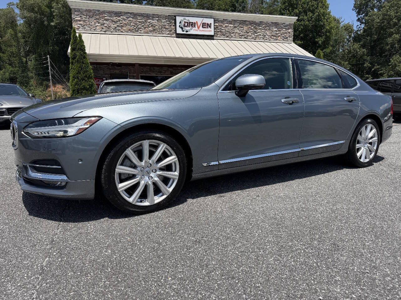 Used 2018 Volvo S90 T6 Inscription w/ Convenience Package AWD/4WD image 1