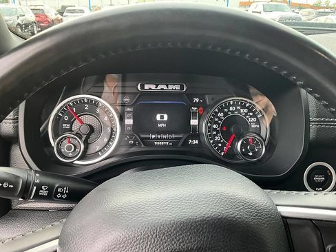 Used 2022 RAM 1500 Laramie AWD/4WD image 17