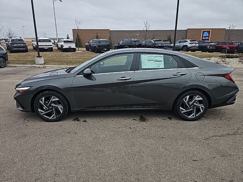 New 2026 Hyundai Elantra Limited image 2