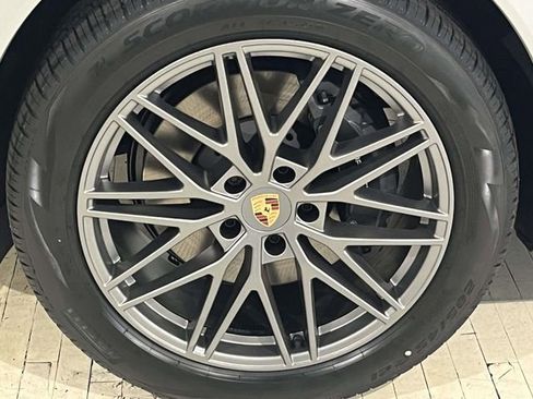 New 2026 Porsche Cayenne AWD/4WD image 12