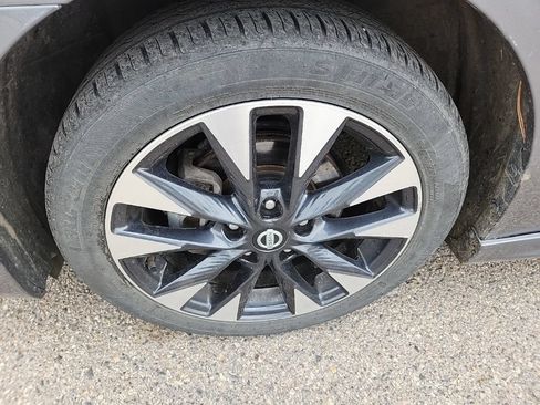 Used 2019 Nissan Sentra SR w/ Premium Package (SR) FWD image 47