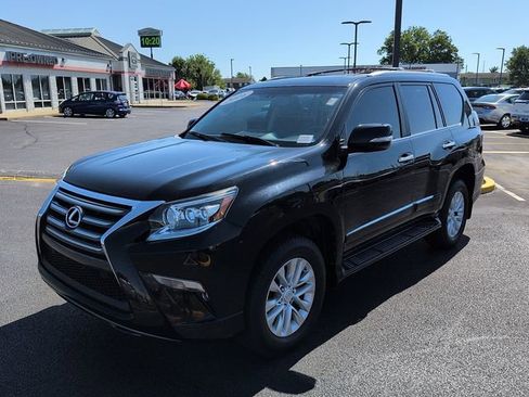 Used 2016 Lexus GX 460 w/ Premium Package AWD/4WD image 3