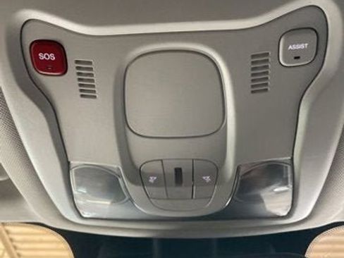 Used 2021 Jeep Renegade Limited AWD/4WD image 25