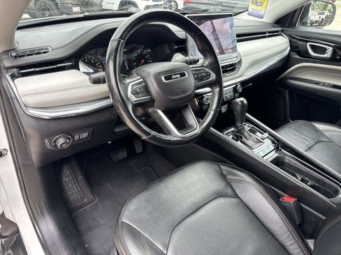 Used 2022 Jeep Compass Limited AWD/4WD image 17