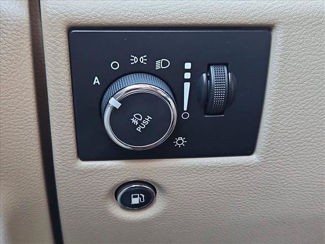 Used 2015 Jeep Grand Cherokee Overland w/ Trailer Tow Group IV RWD image 16