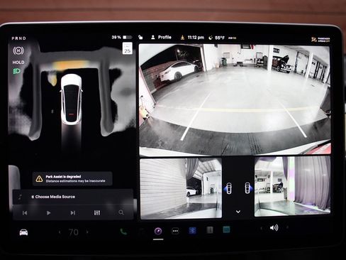 Used 2023 Tesla Model Y Long Range image 8