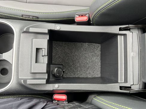 Used 2025 Subaru Outback Onyx Edition image 24