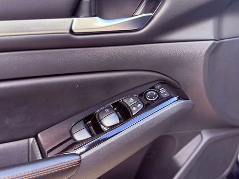 Used 2024 Nissan Altima 2.5 SR image 21