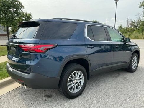 Used 2023 Chevrolet Traverse LT FWD image 6