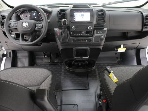 Used 2025 RAM ProMaster 2500 w/ Convenience Group image 8
