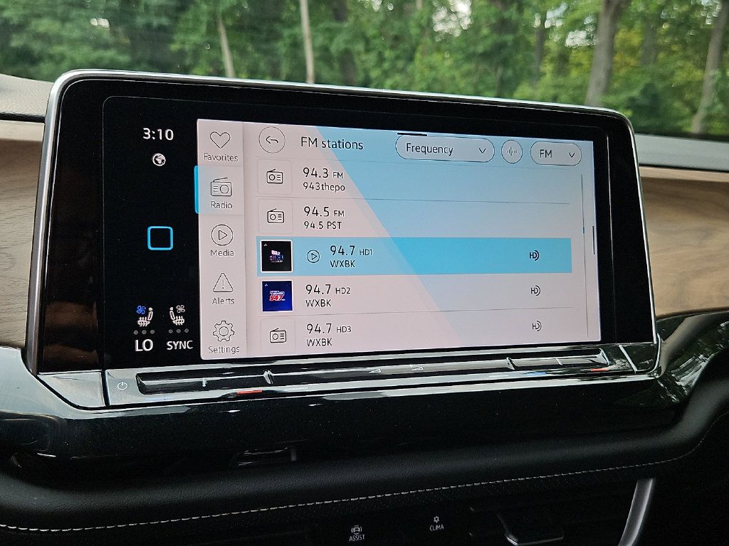 Certified 2025 Volkswagen Atlas SE AWD/4WD image 18