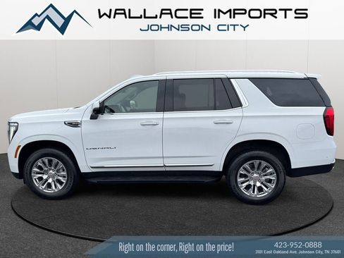 Used 2025 GMC Yukon Denali AWD/4WD image 1