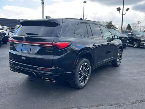 Used 2025 Buick Enclave Sport Touring image 5