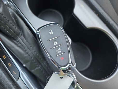 Used 2018 Chevrolet Malibu LS image 32